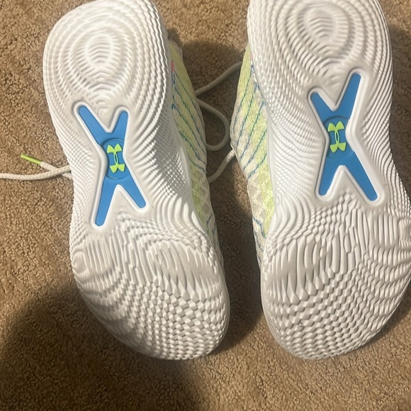 Steph Curry Under Armour Basketball Shoes - Picture 3 of 6
